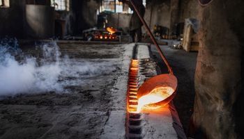 Molten metal casting